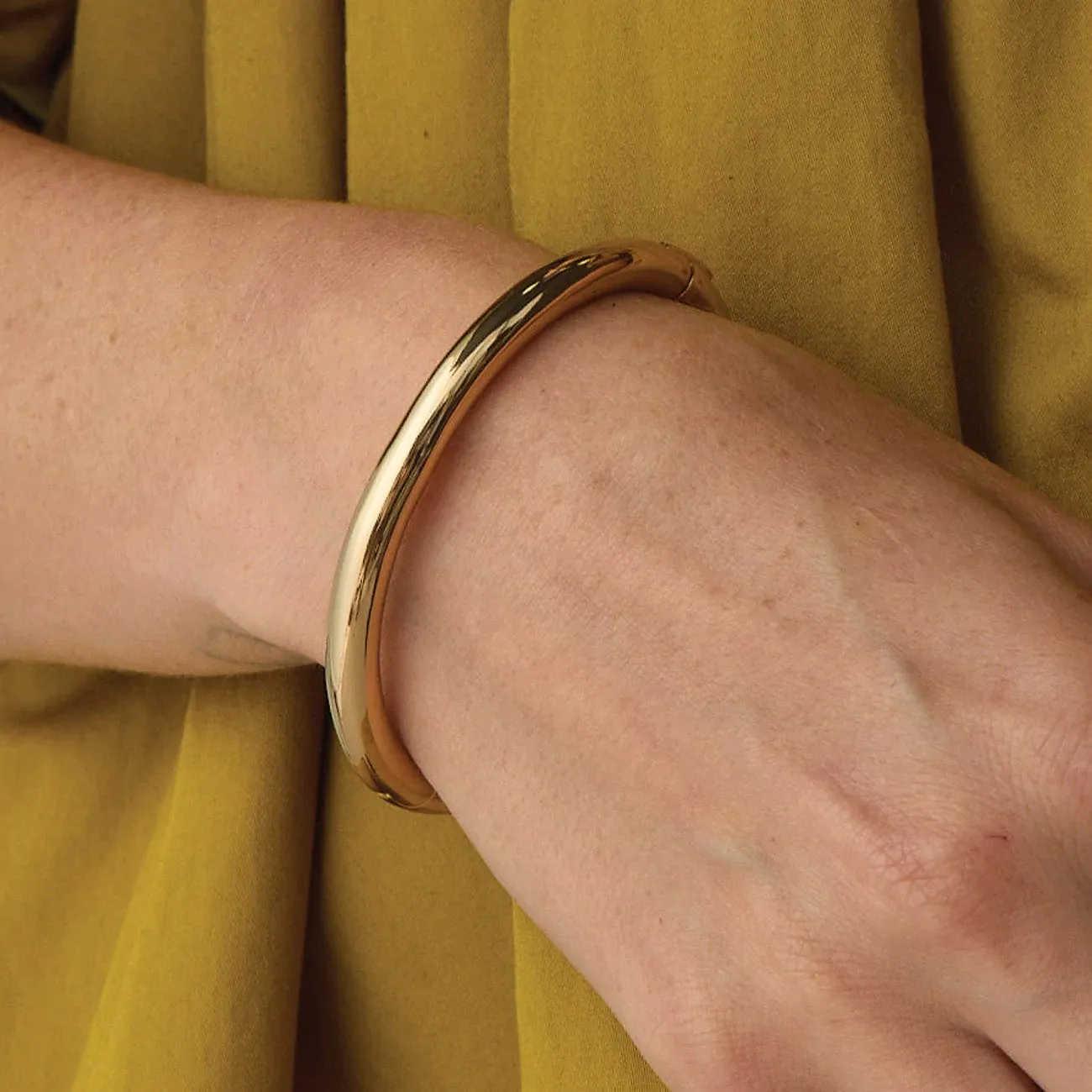 Gia Bangle (Gold)