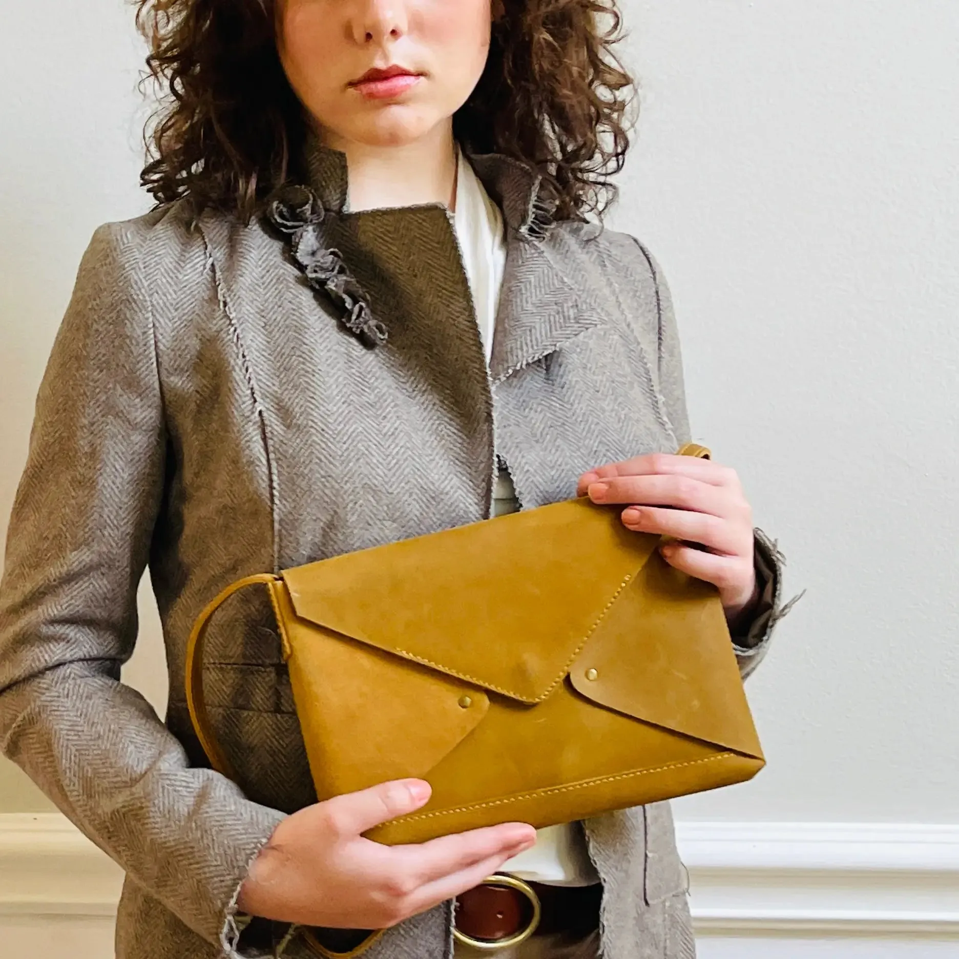 Le Papillon Envelope Crossbody